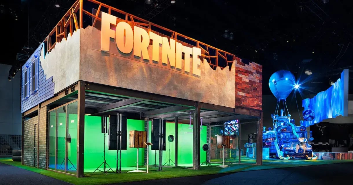 epic-games-fortnite-e3-2018-trade-show-exhibit-esports-fgpg-illuminated-boo