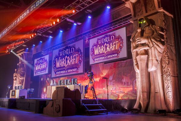 Blizzcon-WOW-Giantsculptures-600x400