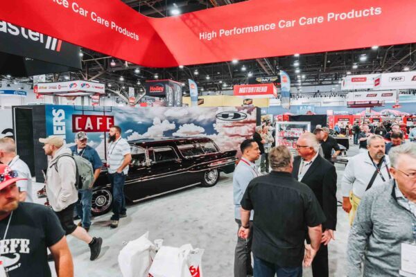 FGPG-Mothers-Polish-SEMA-experience-activation-4-600x400