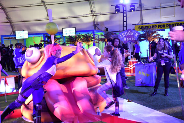 Fortnite-Epic-Twitchcon-Experiential-eSports-2018-008-600x400