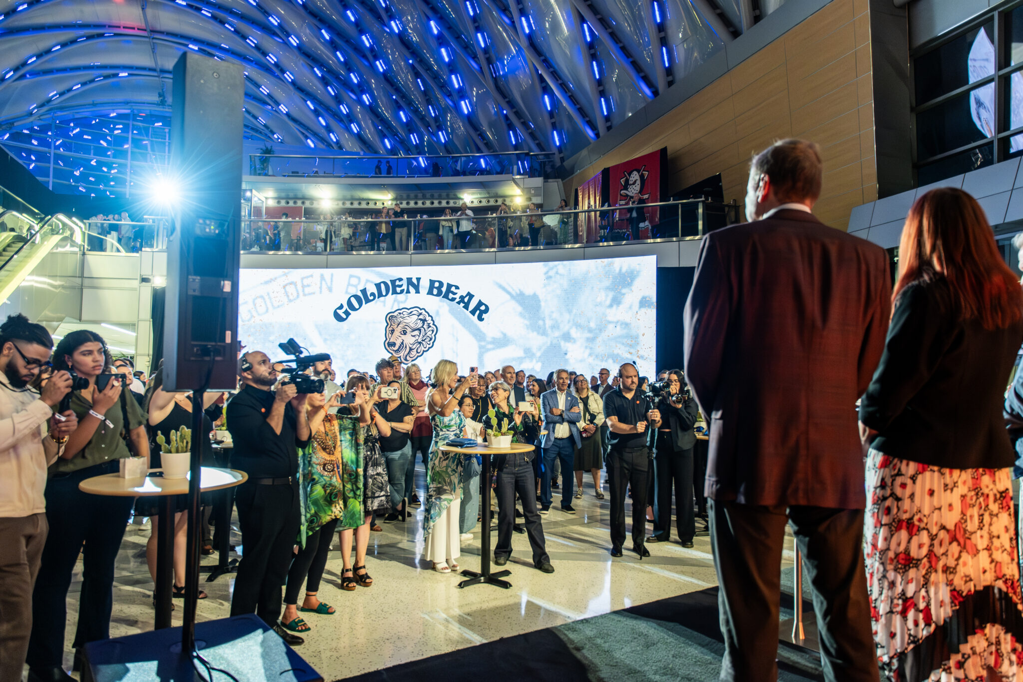 OCVIBE-stage-crowd-GB-Announce-FGPG-2048x1365