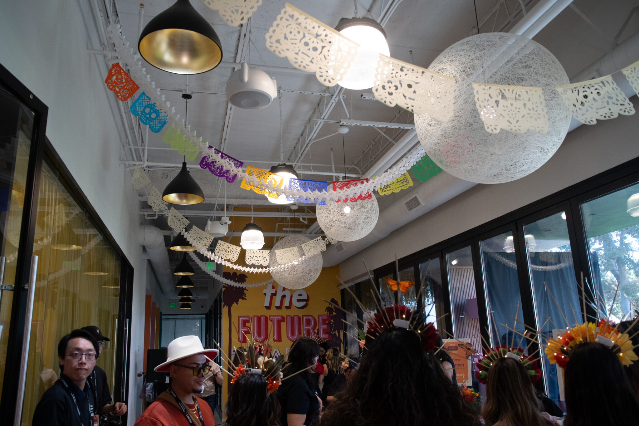 Vesync_Cosori-DDLM-Experience-Demo-and-Decoration-overhead-FGPG-1-2048x1365