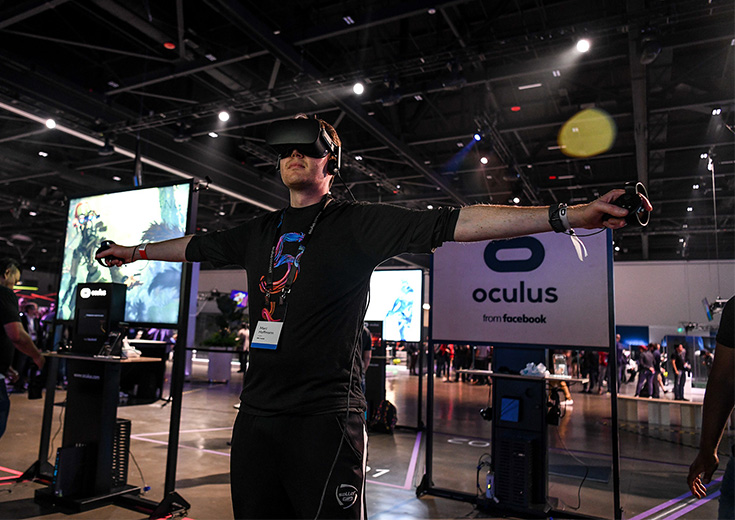 oculus-oc5-developer-conference-engagement-fgpg-man-arms-spread-vr-headset-thumbnail