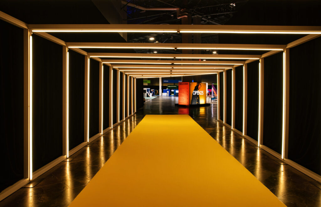 ebayopen25-fgpg-expohall-entry-scaled-e1760628125443-1024x662