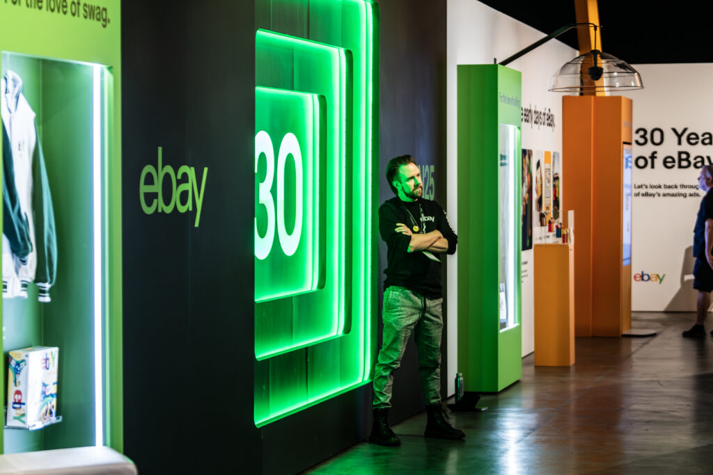 ebayopen25-fgpg-museum-30-pose--1024x683