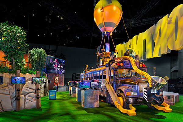 fortnite-e3-battlebus-esports-gaming-stations-fgpg-experiential-trade-show-exhibit-600x400