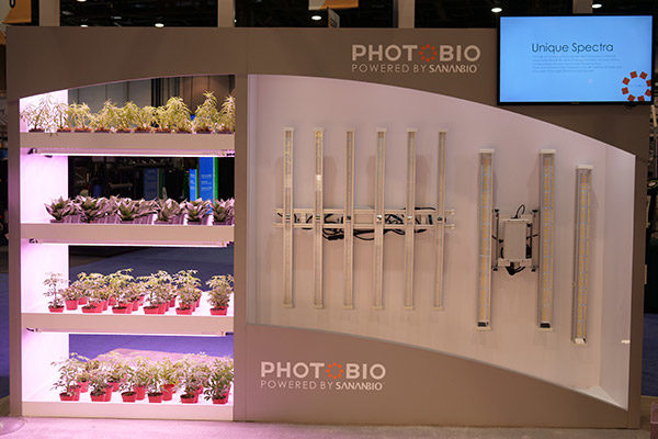 hydrofarm-trade-show-booth-product-display-photobio-fgpg-experiential-600x400