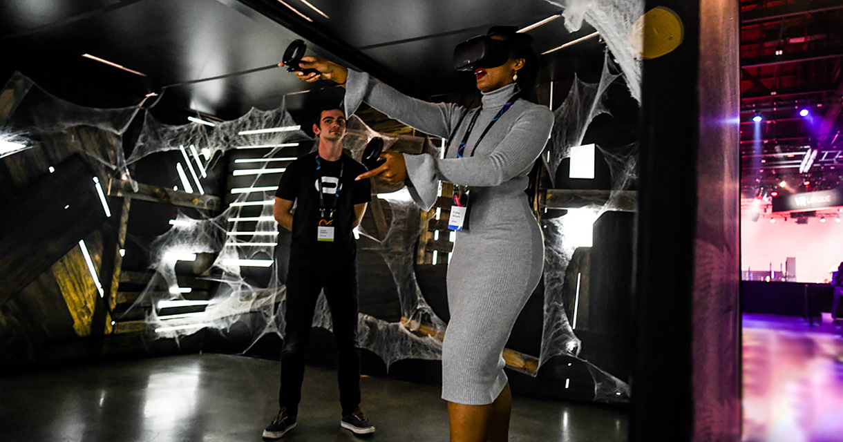 oculus-oc5-developer-conference-engagement-fgpg-woman-vr-demo